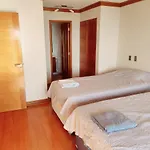 mejor vista habitación grande con baño privado cocina compartida